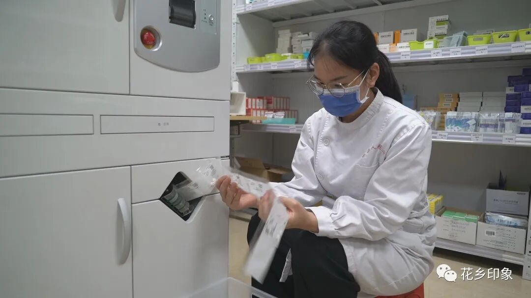 怎么使用摆药机安全、便捷，横州市人民医院住院药房全自动片剂摆药机正式上岗_https://www.jmylbn.com_新闻资讯_第4张