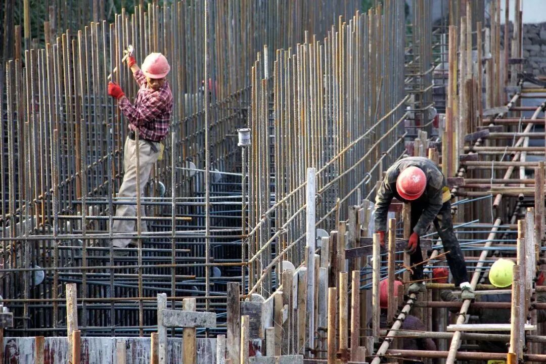 盘扣式脚手架市场寄望于基建？4月地产新开工面积降幅超40%(图2)