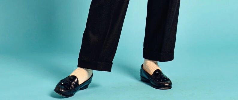 性感的男人，连脚丫子都是吸引人的