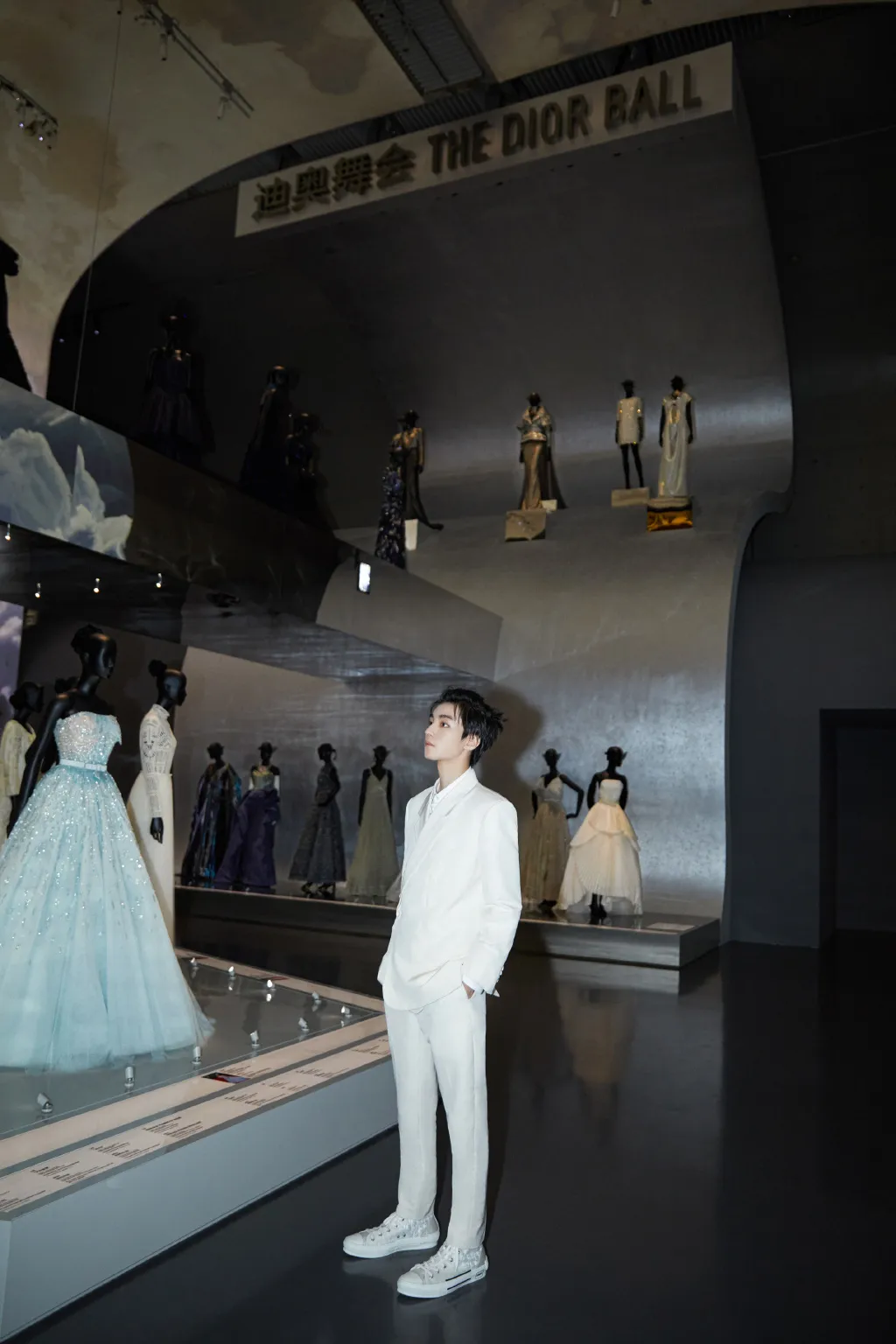 摩福男人展:男星穿搭丨盛夏也挡不住型格,他们何时变得这么惊艳? 摩福男人展:男星穿搭丨盛夏也挡不住型格,他们何时变得这么惊艳?