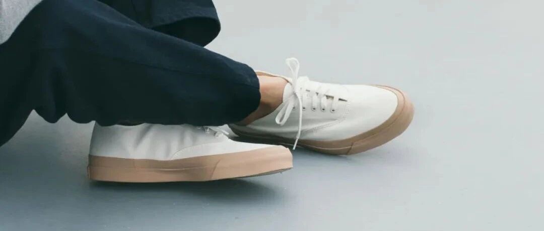 能穿出皮鞋品质的“解放鞋”，谁看了不心动？