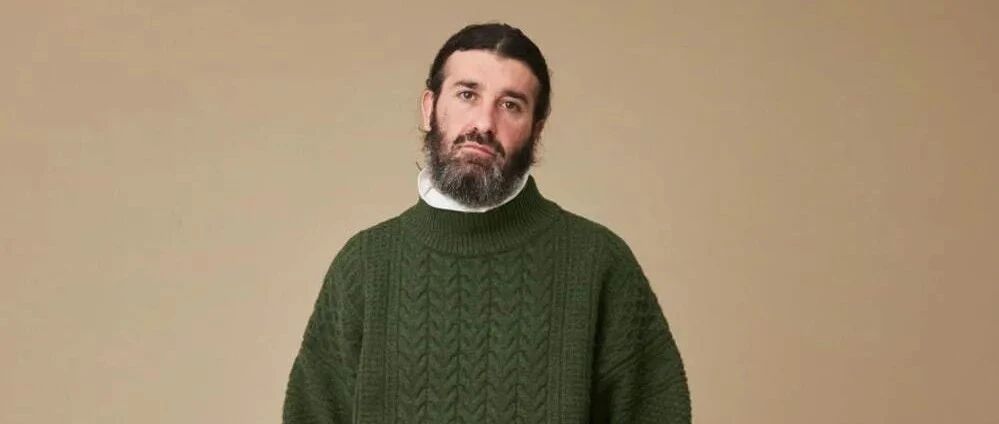 这几种颜色毛衣，穿上哪一种都能让姑娘盯着你看