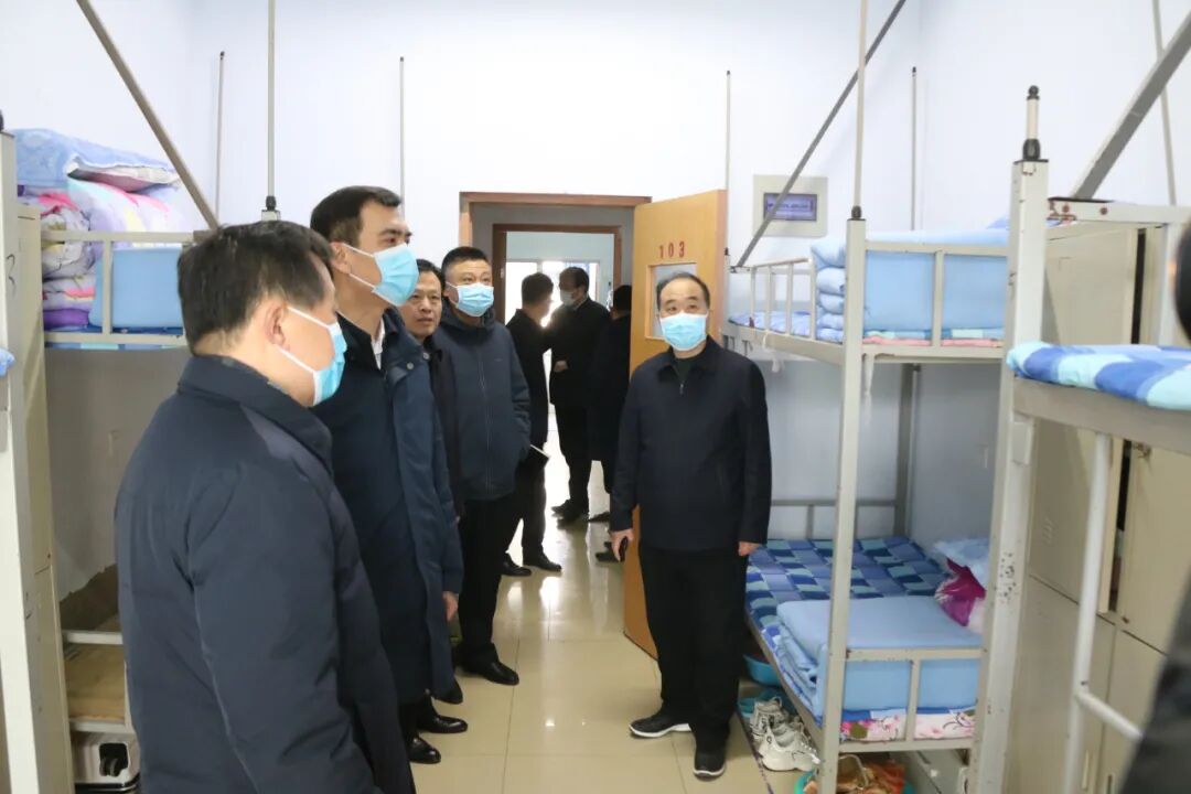 王晓勇先后来到乐陵二中,乐陵一中,乐陵民生职业教育中等专业学校和