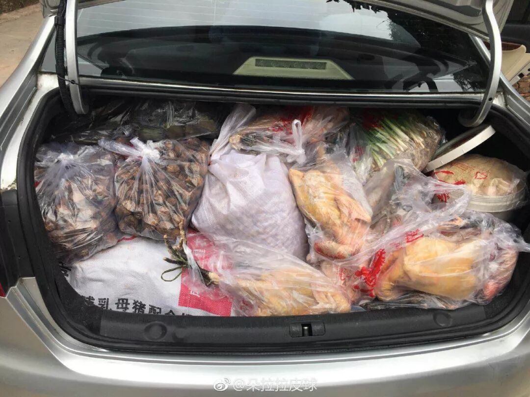 妈妈给装的后备箱上热搜！网友：你离家多远，箱内爱就有多重