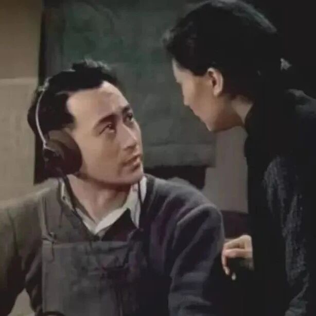 电波上的较量：中国共产党如何凭“半部电台”起家？