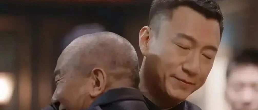 12年后，孙红雷因《潜伏》群演当场洒泪：原来每个路人甲，都可以是主人公