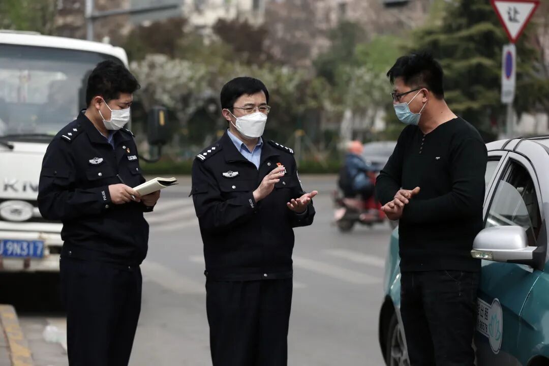 山东战疫最美警察邱彬坚守疫线保安全的幕后英雄