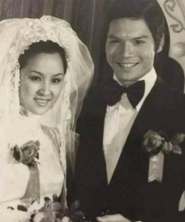 杉杉来了的丸子头怎么扎_向华强到底什么来头_欧来欧来欧来什么歌