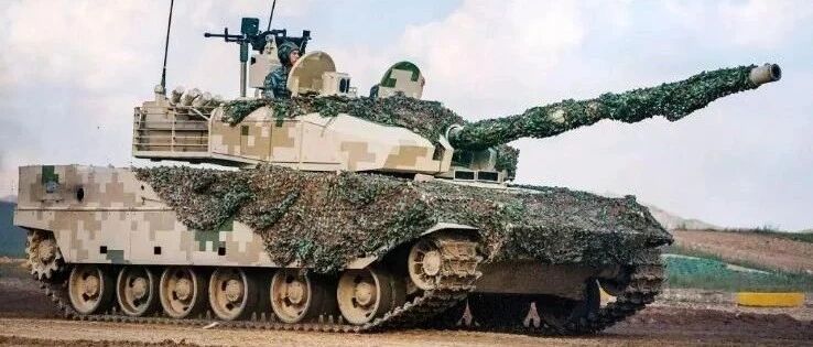 中印边境出现坦克对峙：15式坦克虽强，还得防突然挑衅！