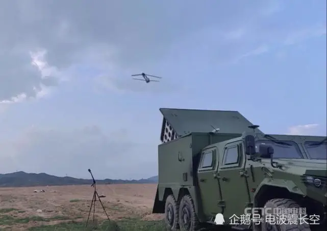 我国首个实用化无人机“蜂群”,中国电科单车发射48架巡飞弹(图4) 图片