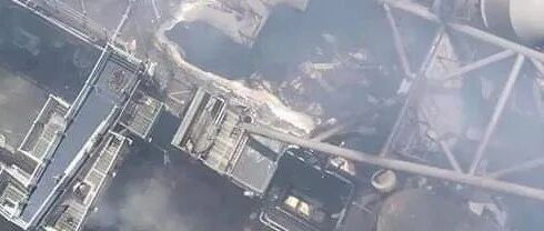 前哨 | 舰岛烧出超级大洞！美军两栖舰已成铁棺材，搅乱南海又少一角