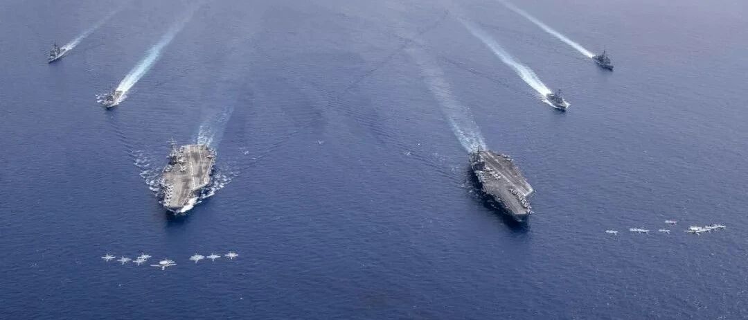 前哨 | 时隔6年，美军双航母再现南海与B52演练联合打击，我们应如何反击？