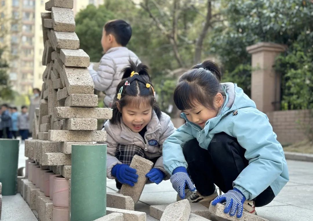 手动挡停车游戏_停车场游戏_汽车停车游戏