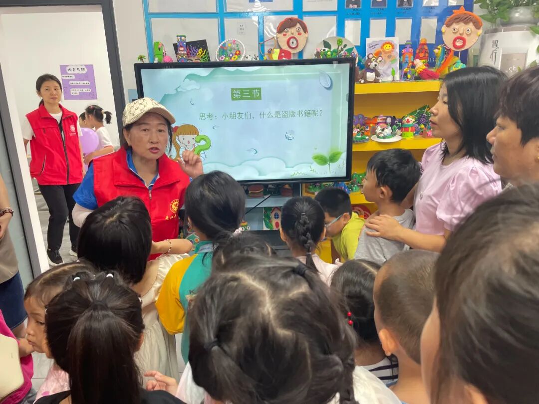 玉溪元江:"五老"志愿者为"绿书签 非遗"赋予银发力量