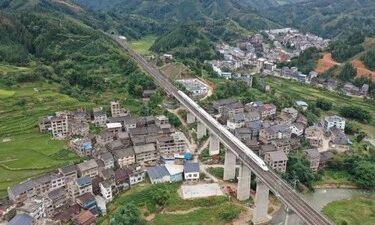 《坐着高铁看中国》（三江篇）丨陌生又有新鲜体验的侗寨不再远