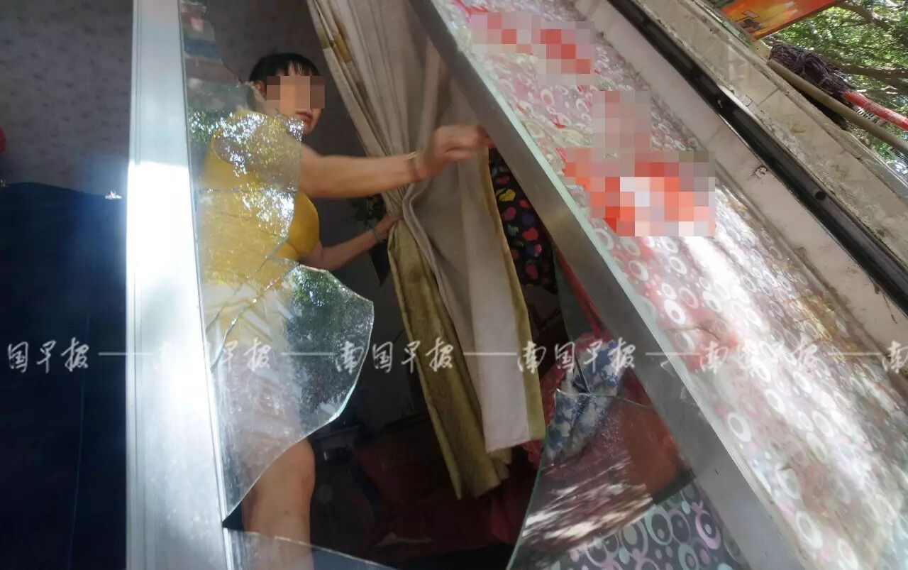 多家按摩店半夜被打砸 還遭放狠話:不交錢繼續(xù)砸