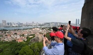 全国120多家晚报的社长总编齐聚厦门，感受厦门40年巨变