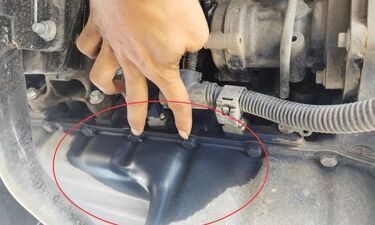 验车时发现新车发动机上有油渍，南宁一买家要求退款退车遭拒