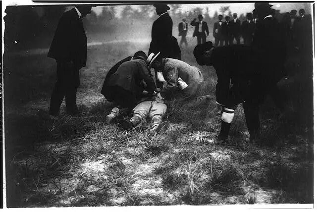 莱特兄弟发明飞机时间_莱特兄弟发明飞机被嘲笑