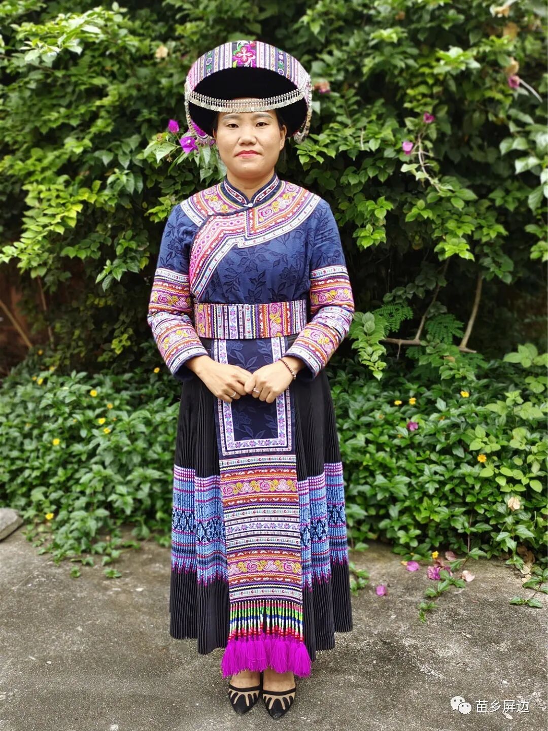 美丽屏边丨五彩霓裳 苗族服饰_屏边县融媒体中心
