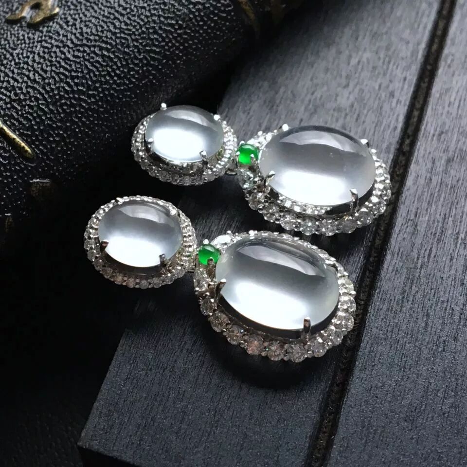 翡翠，选种还是选色？