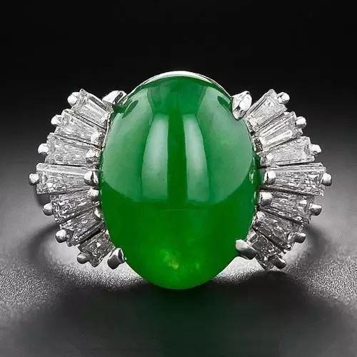 不是所有满绿翡翠都值钱，这种翡翠颜色浓郁价值却有限！