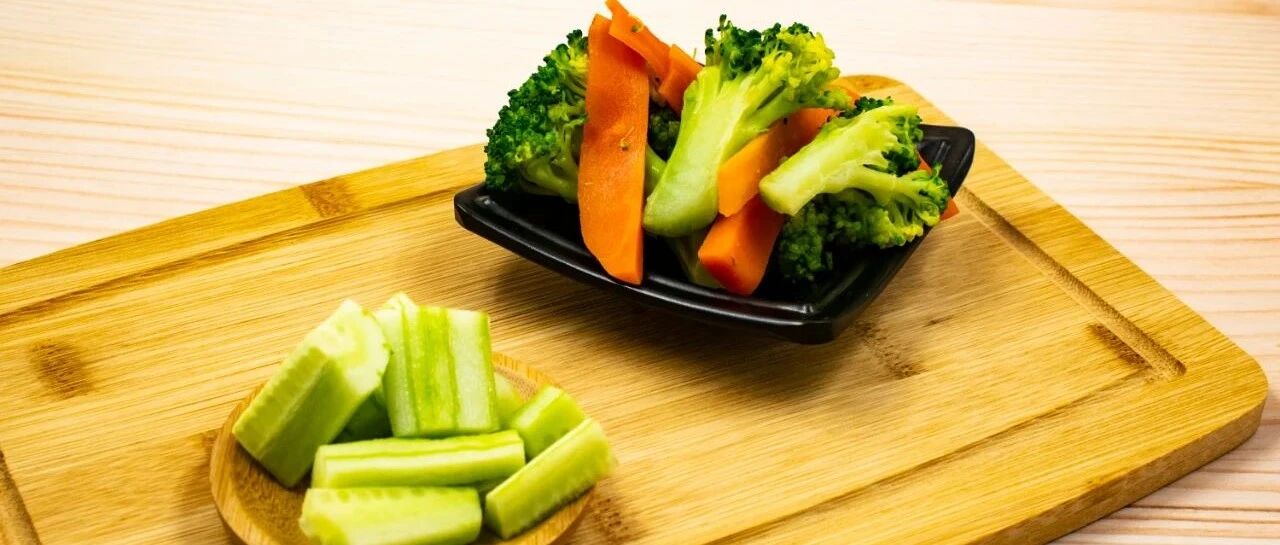 夏天饮食需注意，4道凉菜谨慎吃