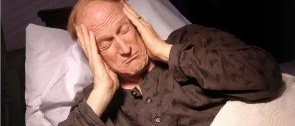 家人常陪伴 可降低老人抑郁风险