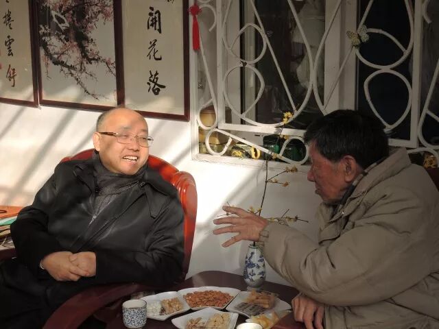 带着浓浓的关怀和深深的祝福,周国辉分别来到马洵,陈传群,周文等老