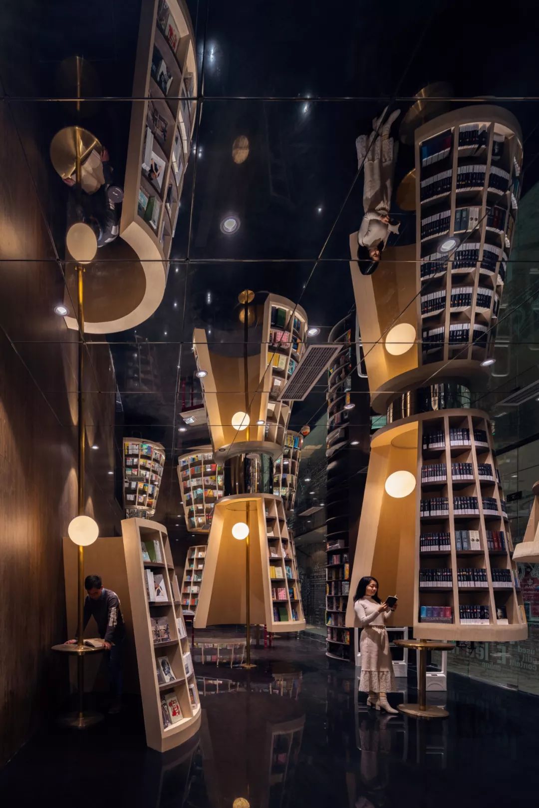 李想，在重慶打造了一家超有創意的書店，處處呈現出藝術館的格調！ 家居 第4張