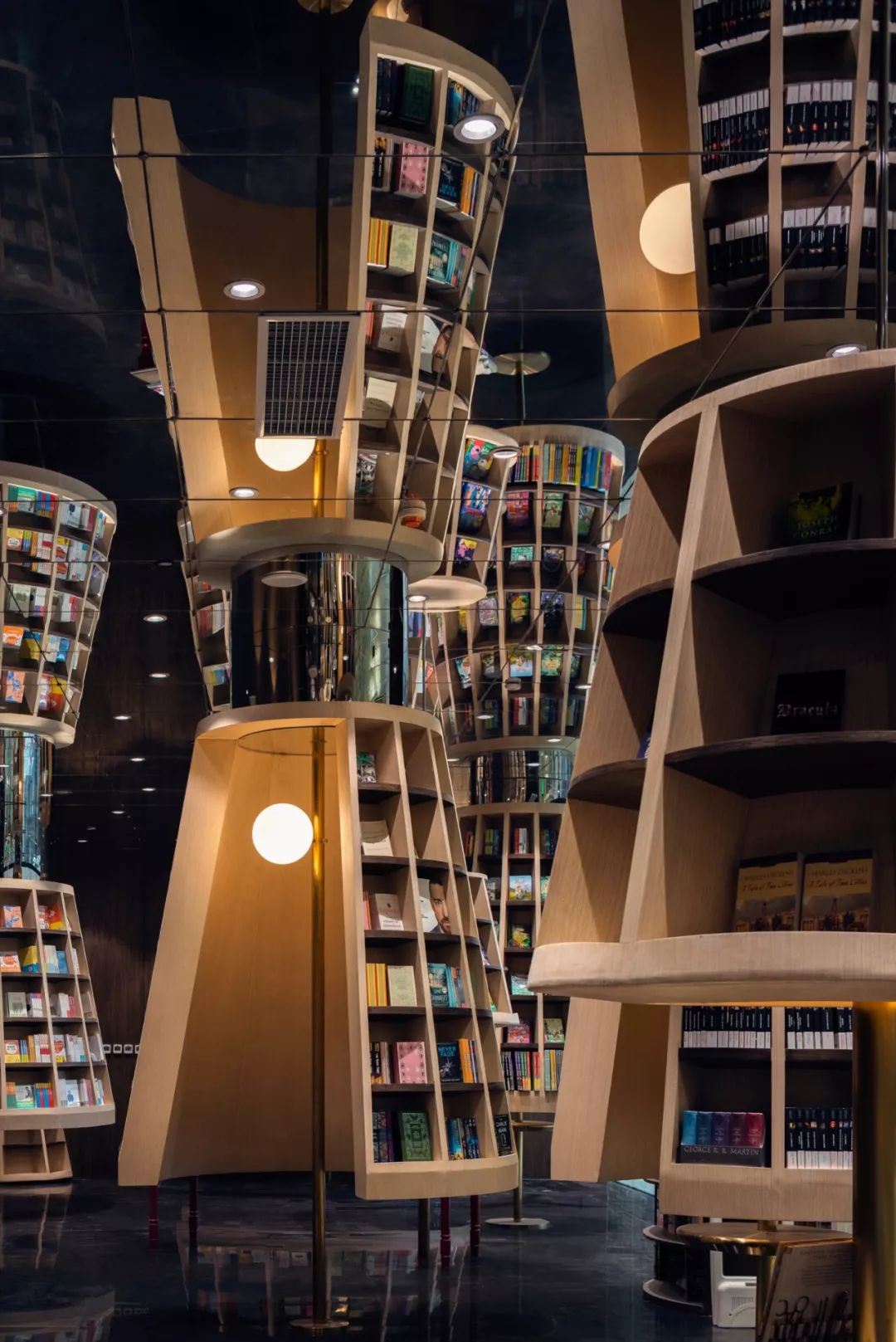 李想，在重慶打造了一家超有創意的書店，處處呈現出藝術館的格調！ 家居 第8張