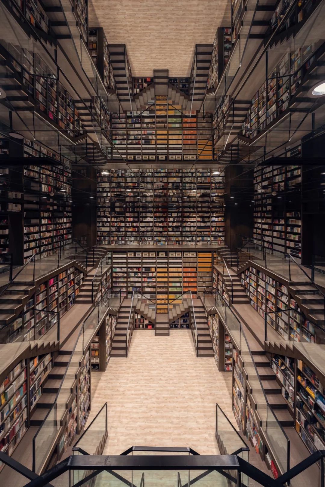 李想，在重慶打造了一家超有創意的書店，處處呈現出藝術館的格調！ 家居 第33張