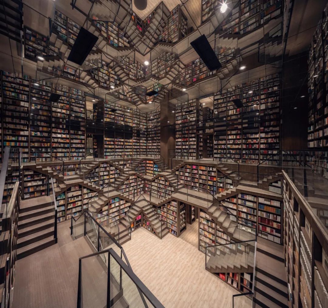 李想，在重慶打造了一家超有創意的書店，處處呈現出藝術館的格調！ 家居 第30張