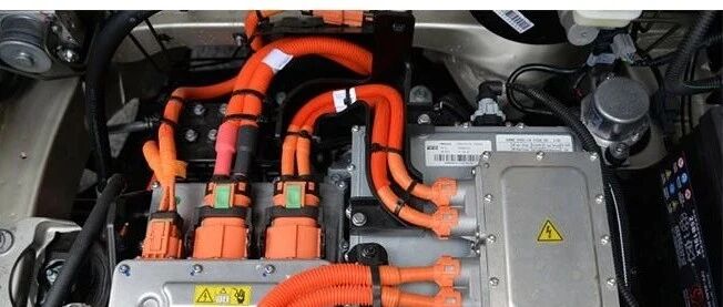 连高压线束都不懂，还想修新能源？不要命了？