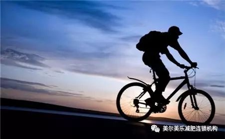 火狐体育app：骑自行车对减肥有效果