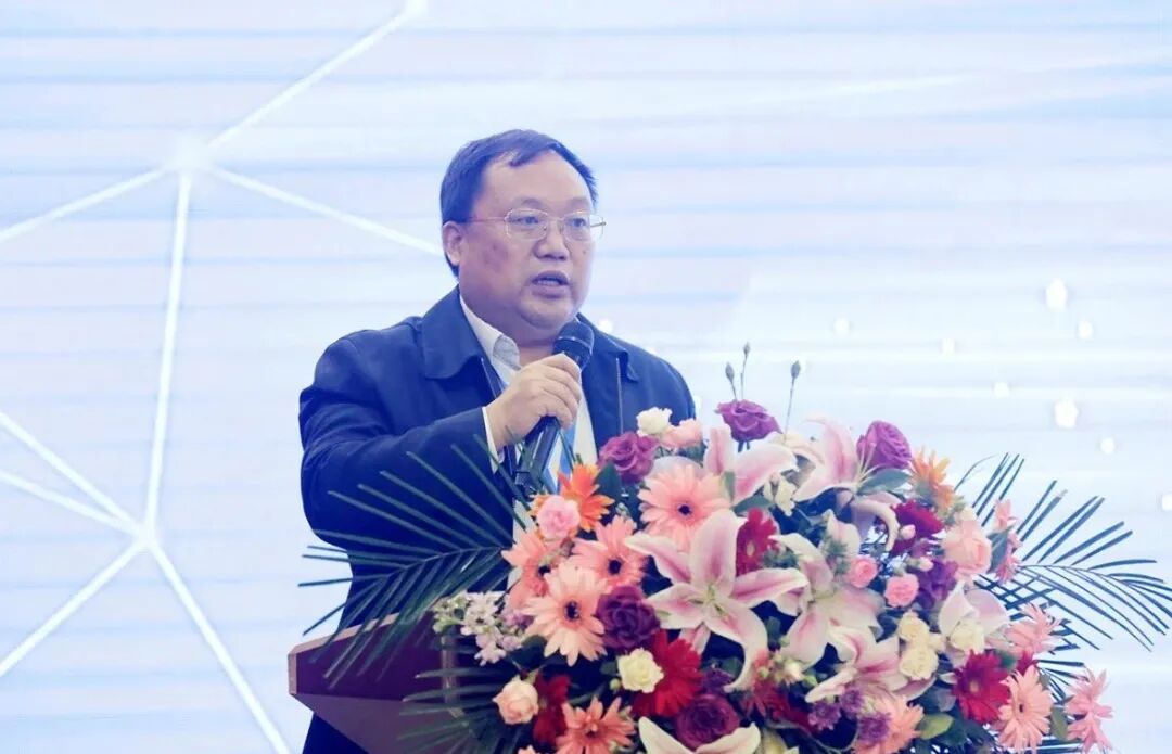 作为承办单位,我院院长张贺林首先致辞,他深入地阐述了智慧医院建设的