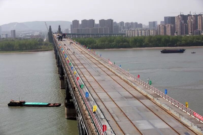 南京长江大桥封闭20个月！桥上的每个“标志”都是我思念你的理由
