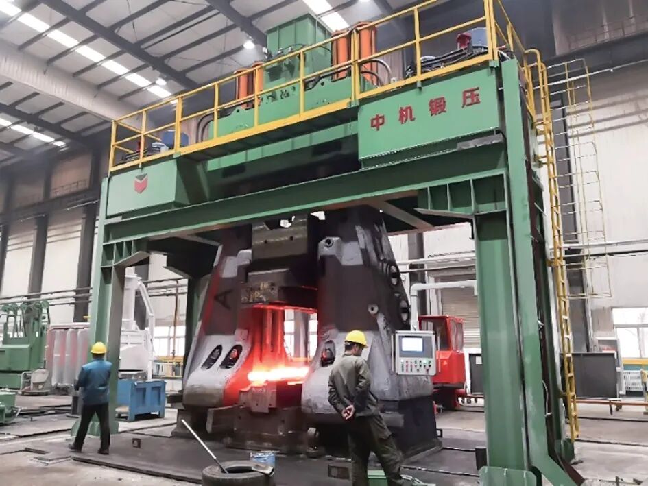 大吨位锻锤和高能螺旋压力机的升级与再制造的图1