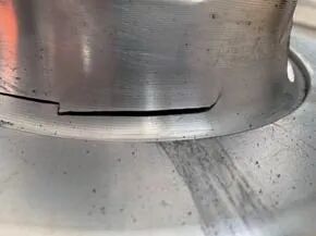 EA1N 车轴疲劳裂纹的分析的图3