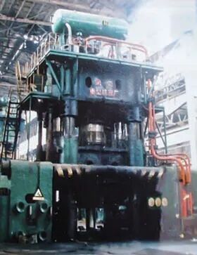 多向模锻设备的结构分析与研究的图2