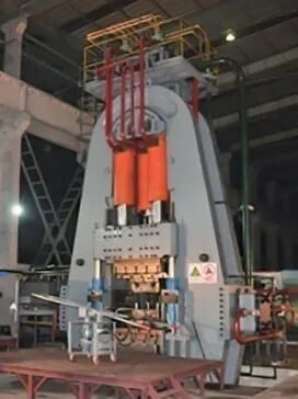 多向模锻设备的结构分析与研究的图5