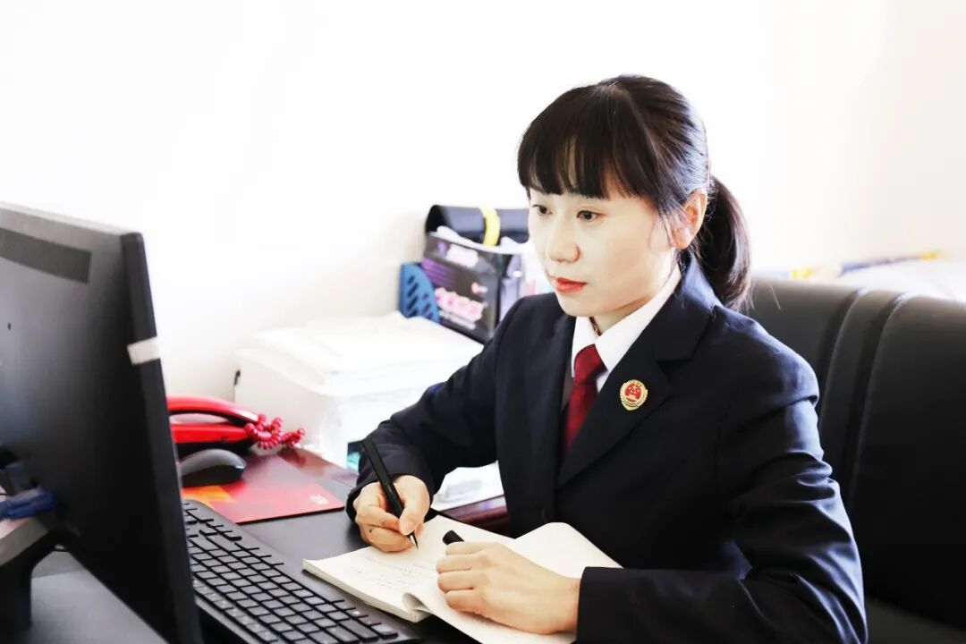 喜报黄龙检察院高亚丽荣立个人二等功