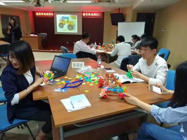 创业+故事+网叫个鸭子用互联网思维做餐饮!_学创业思维_经理人 杂志互联网商业思维^^^互联网+创业