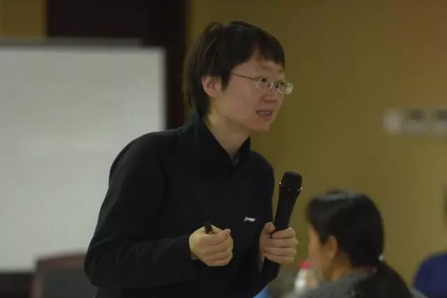 创业+故事+网叫个鸭子用互联网思维做餐饮!_经理人 杂志互联网商业思维^^^互联网+创业_学创业思维