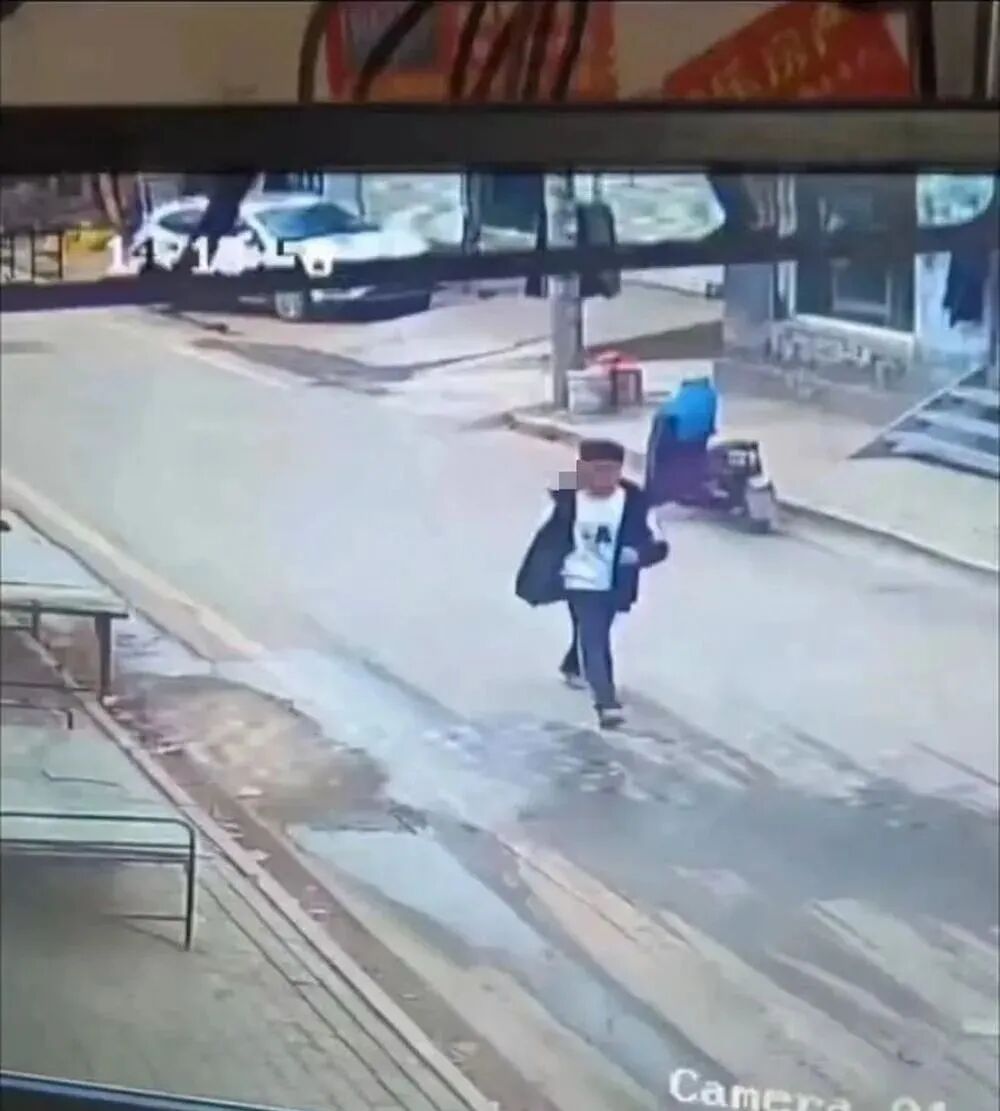 初中男孩被3同学抢钱杀害毁容埋尸更可怕的是凶手反应