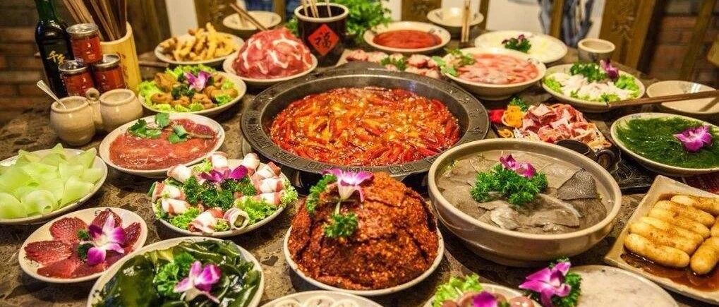 京城火锅们“拍了拍”你：这次钱包是真的捂不住了！