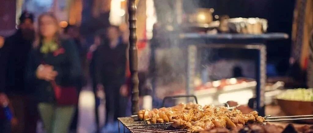 北京凌晨两点的脏摊儿，治愈了你最装逼的味蕾！