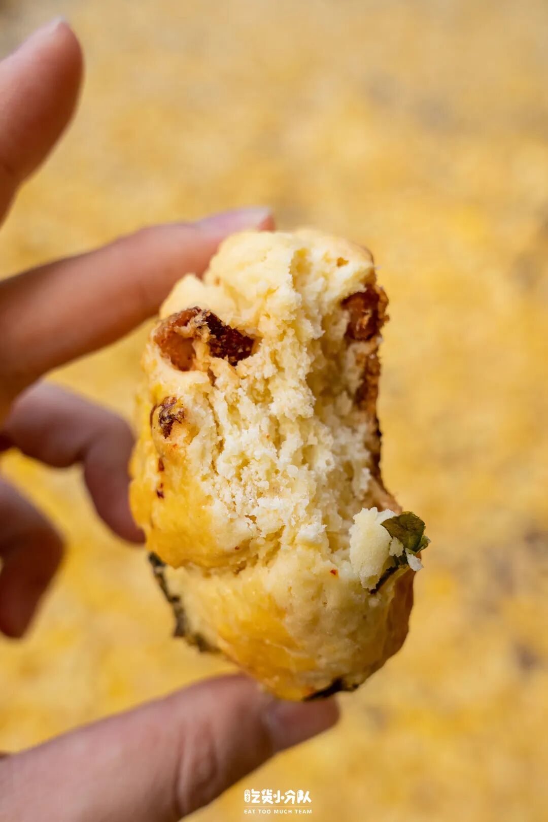 这面包也太丑了吧,但火是真的火