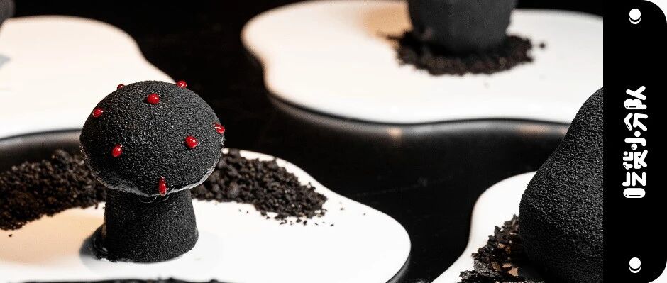 好黑，好怪，再看一眼