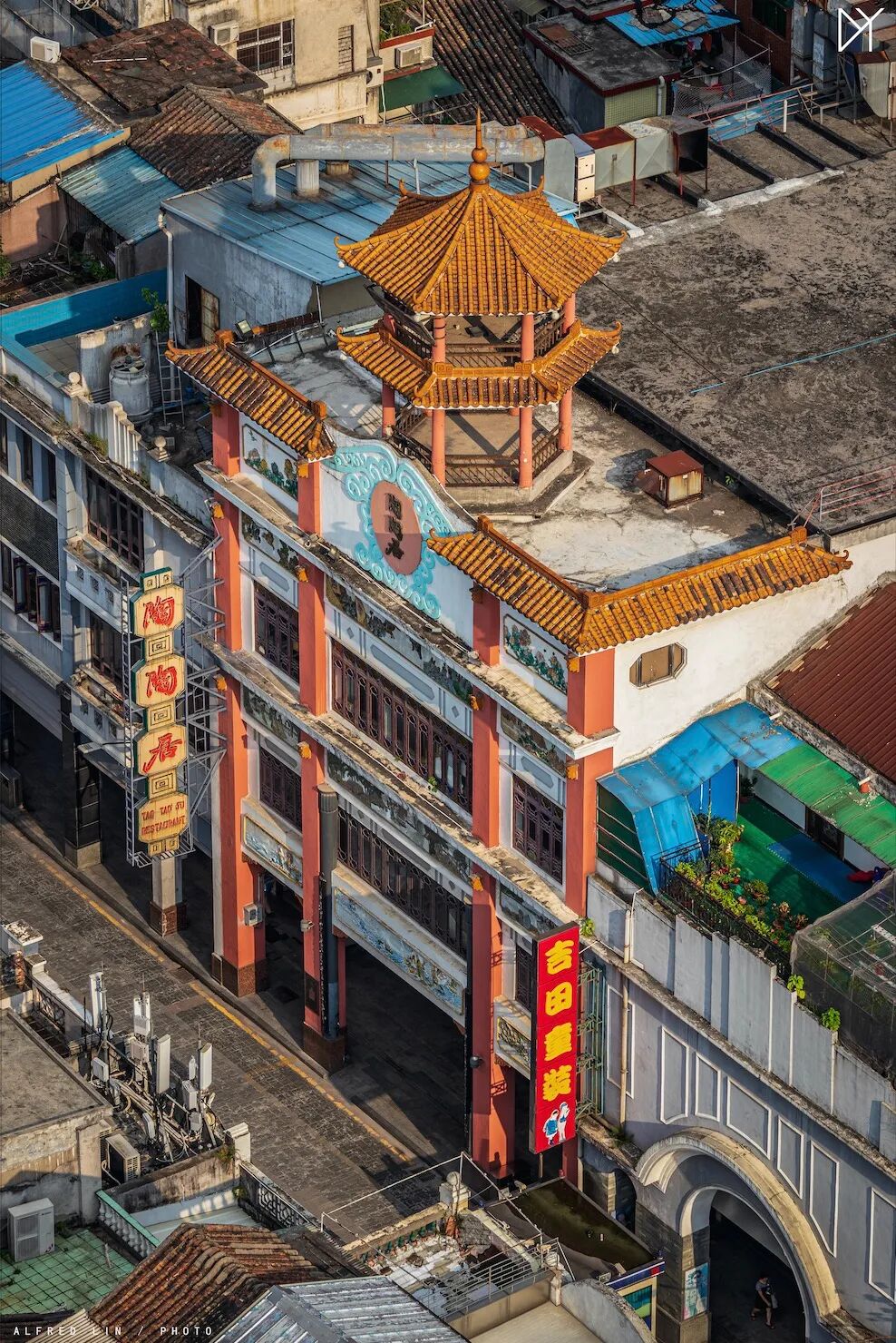 比厦门悠闲，美食不输扬州！初秋红叶漫天，谁不爱这座幸福感老城？